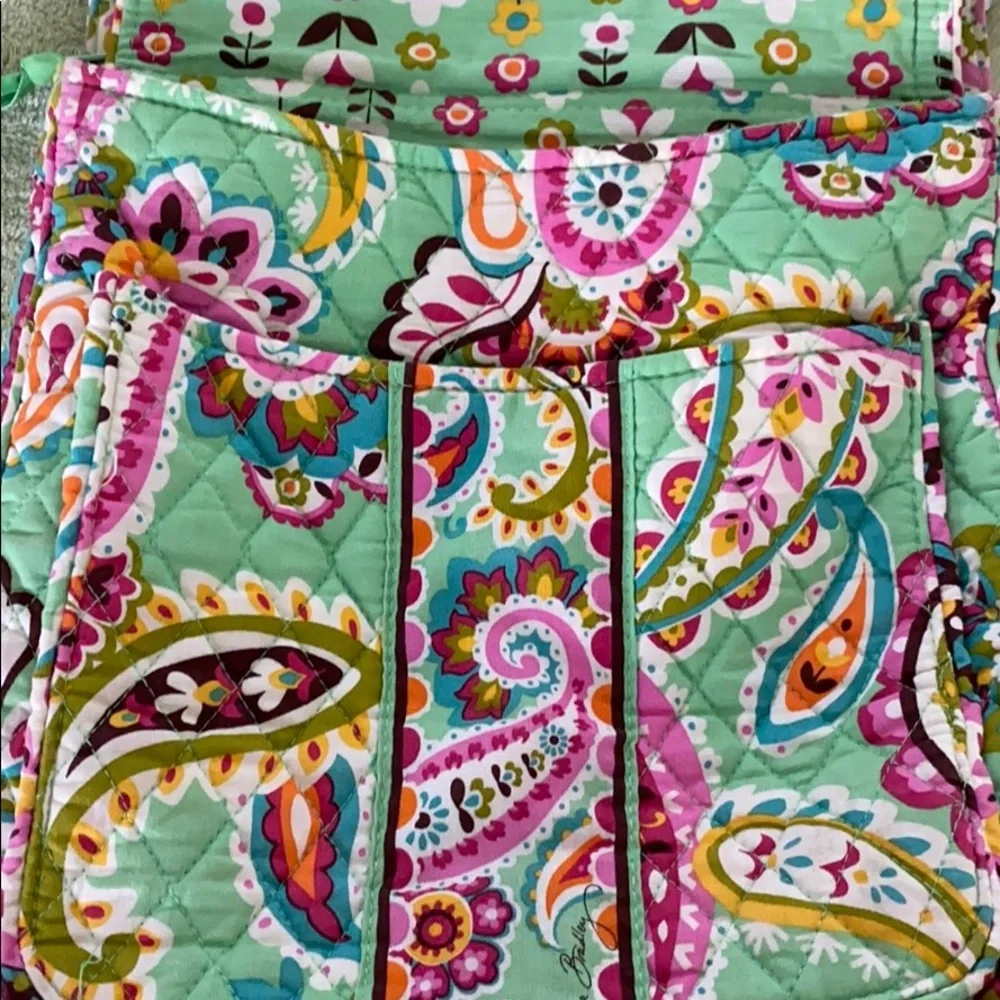 Vera Bradley crossbody purse Paisley green